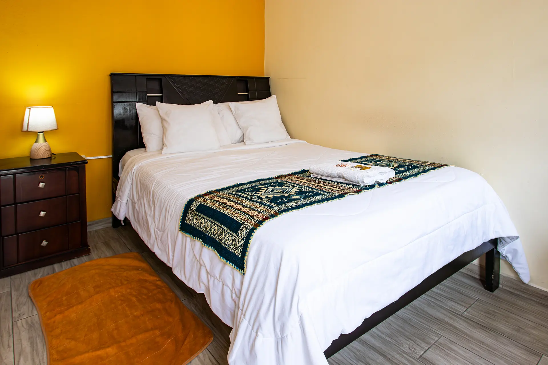 hostal-backpacker-ibarra-ecuador-habitacion-matrimonial-economica-1